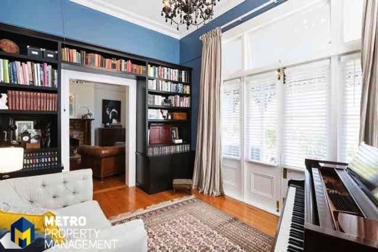 Photo of property in 91 Tomahawk Road, Andersons Bay, Dunedin, 9013