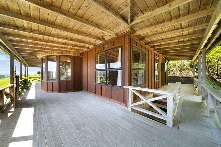 Photo of property in 182a Spur Road, Stillwater, Silverdale, 0993