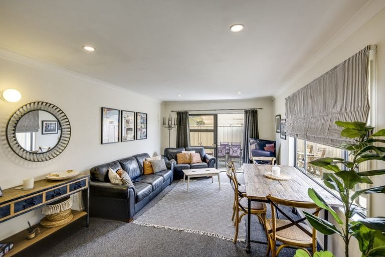 Photo of property in 2/193 Gloucester Street, Taradale, Napier, 4112