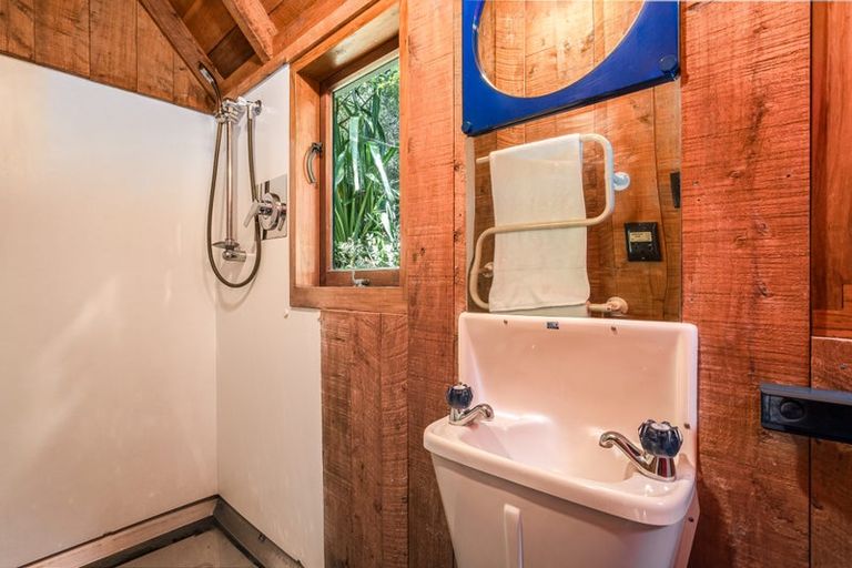 Photo of property in 3 Huia Road, Days Bay, Lower Hutt, 5013