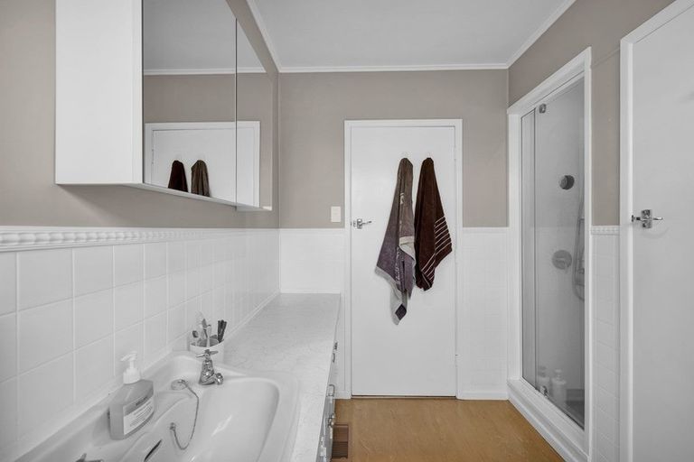 Photo of property in 261 Huatoki Street, Upper Vogeltown, New Plymouth, 4310