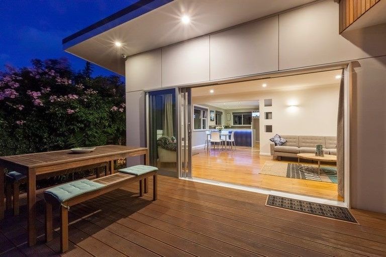 Photo of property in 20 Waikare Road, Raumati Beach, Paraparaumu, 5032