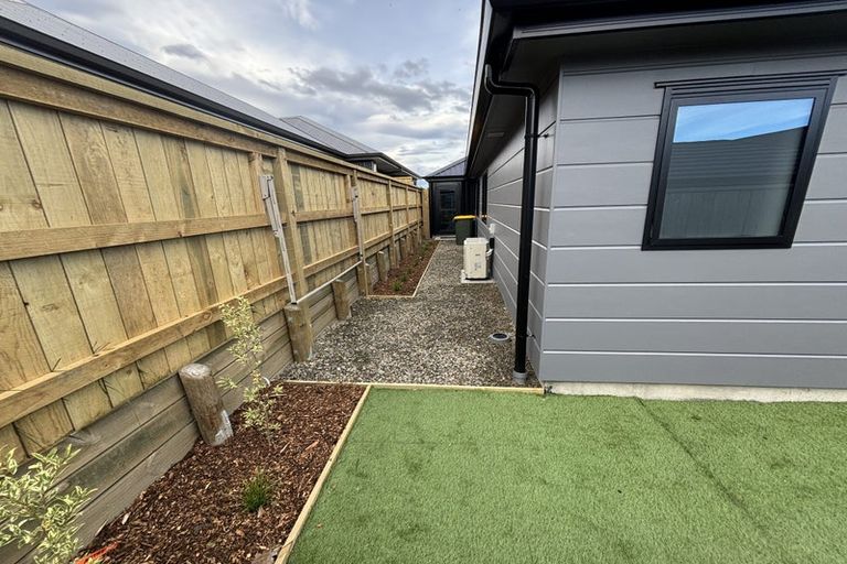 Photo of property in 14 Corriedale Road, Jacks Point, 9371