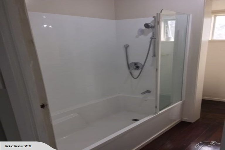 Photo of property in 281 Don Buck Road, Massey, Auckland, 0614