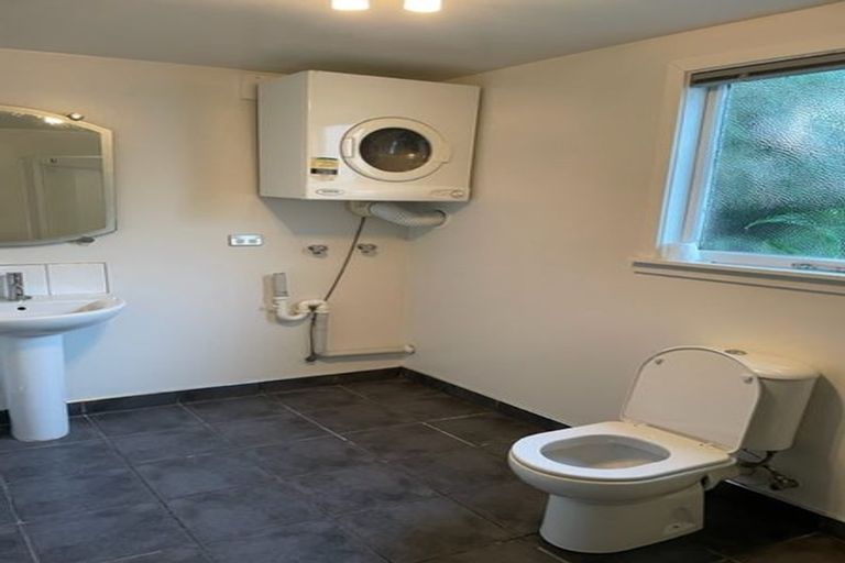 Photo of property in 4/6 Defoe Place, Waltham, Christchurch, 8023