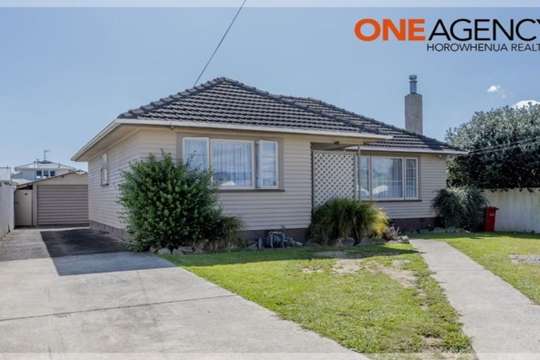 Photo of property in 21 Maire Street, Levin, 5510