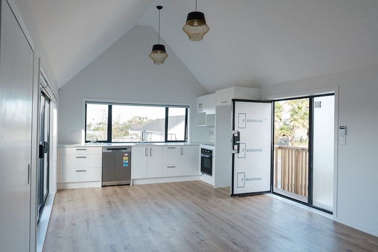 Photo of property in 38 White Heron Drive, Massey, Auckland, 0614