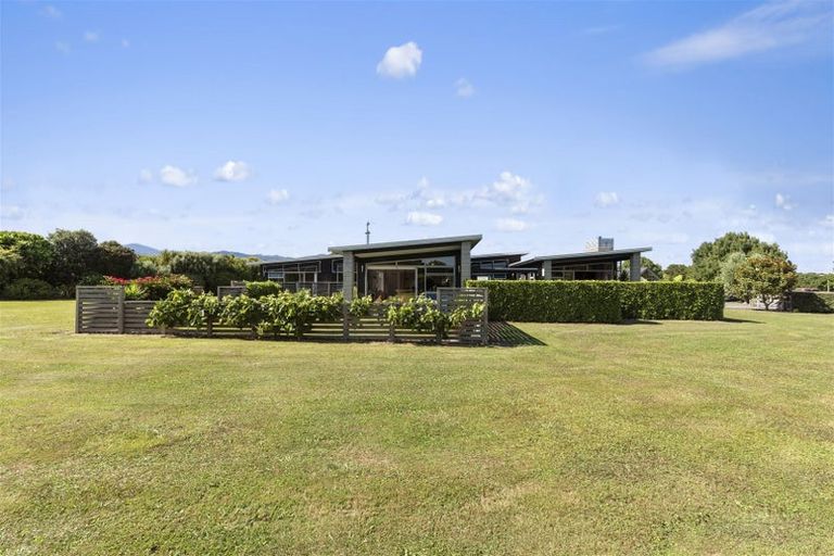 Photo of property in 5 Laurent Way, Ohau, Levin, 5570