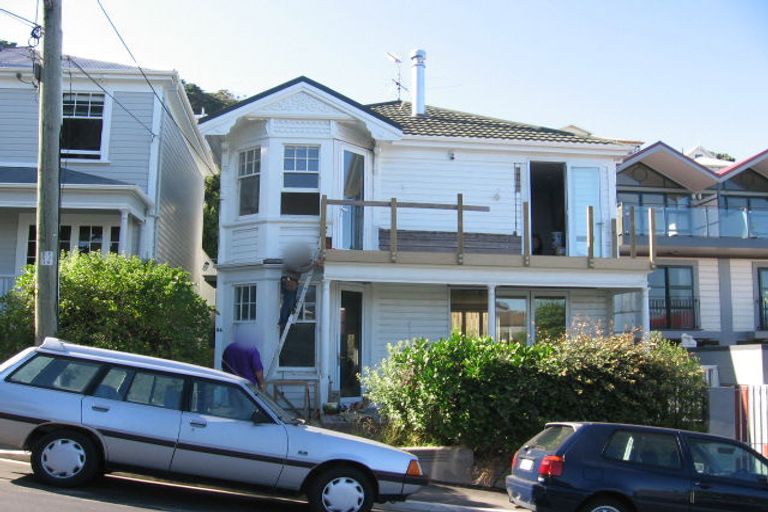 Photo of property in 54 Hawker Street, Mount Victoria, Wellington, 6011