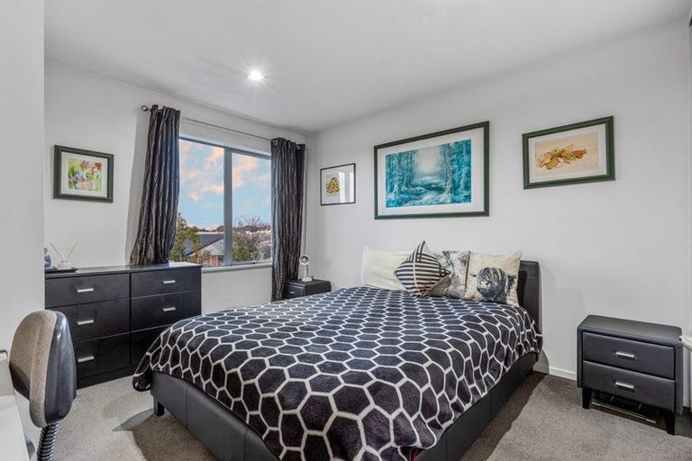 Photo of property in 1 Lyndon Street, Riccarton, Christchurch, 8011