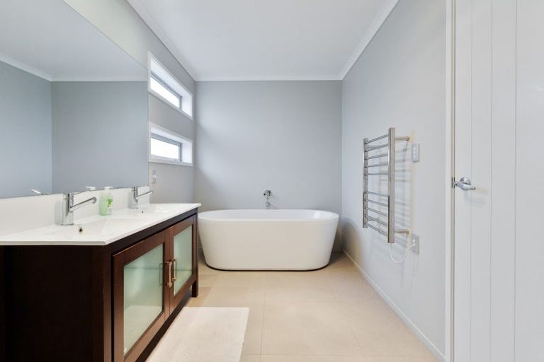 Photo of property in 20 Denham Court, Flagstaff, Hamilton, 3210