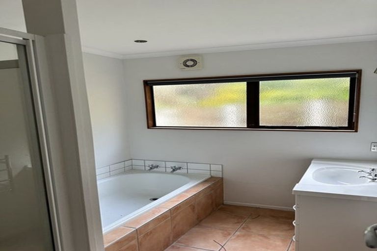 Photo of property in 4 Karaka Road, Bluff Hill, Napier, 4110