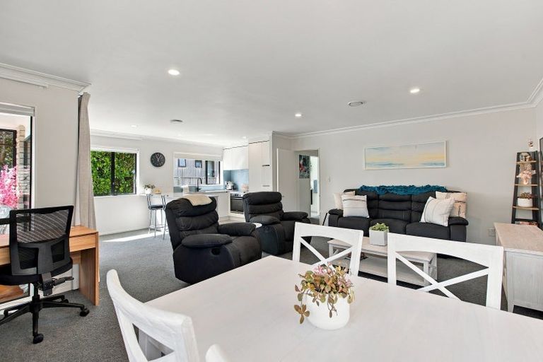 Photo of property in 3/30 Whiteley Street, Moturoa, New Plymouth, 4310