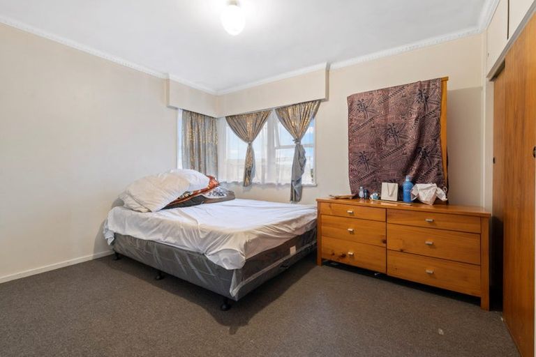 Photo of property in 1/57 Orams Road, Hillpark, Auckland, 2102