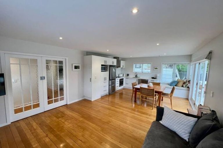 Photo of property in 1/18a Ascot Avenue, Narrow Neck, Auckland, 0624