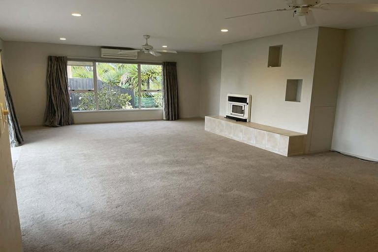 Photo of property in 84 Crows Road, Swanson, Auckland, 0614
