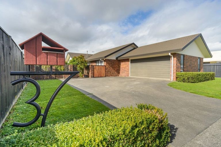 Photo of property in 37 Branigan Parade, Kelvin Grove, Palmerston North, 4414