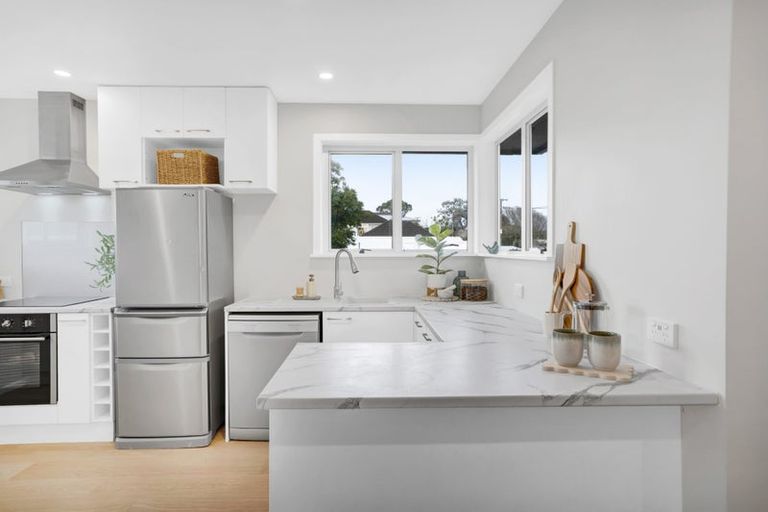 Photo of property in 68 Wallath Road, Westown, New Plymouth, 4310