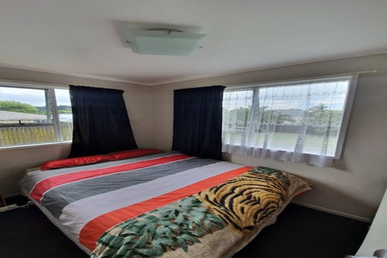 Photo of property in 37 Boundary Road, Opaheke, Papakura, 2113