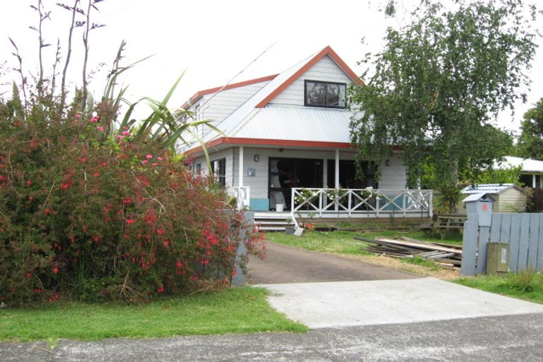 Photo of property in 8 Kowhai Avenue, Mangere Bridge, Auckland, 2022