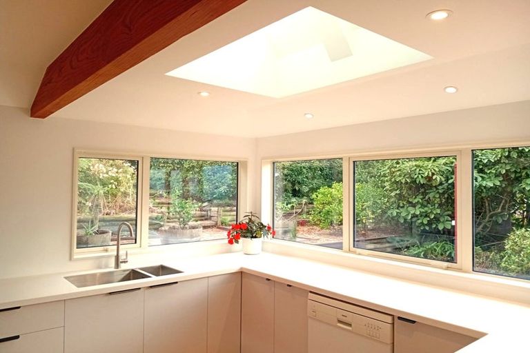 Photo of property in 10 Selwyn Parade, Lyttelton, 8082