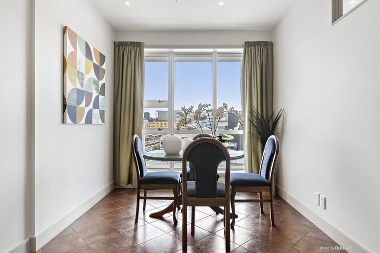 Photo of property in Stadium Garden Flats, 316/107 Thorndon Quay, Pipitea, Wellington, 6011