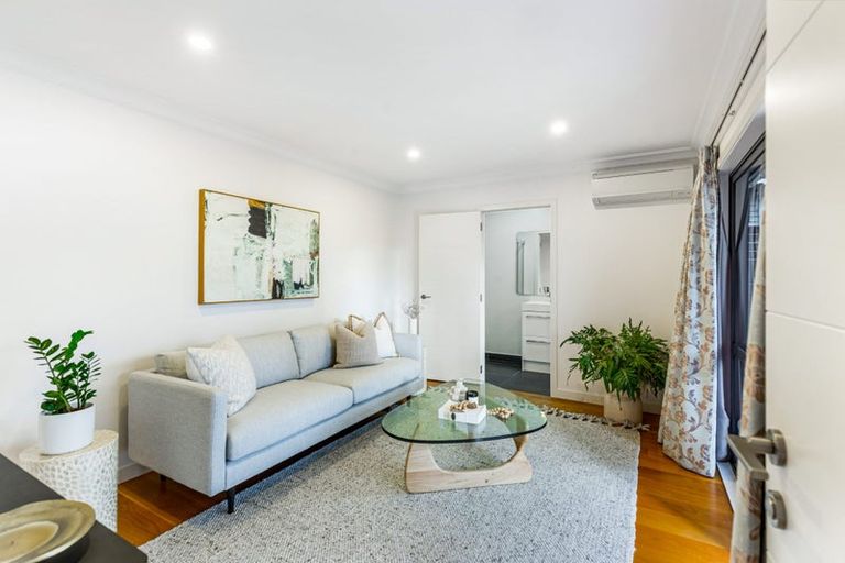 Photo of property in 49 Matipo Road, Te Atatu Peninsula, Auckland, 0610