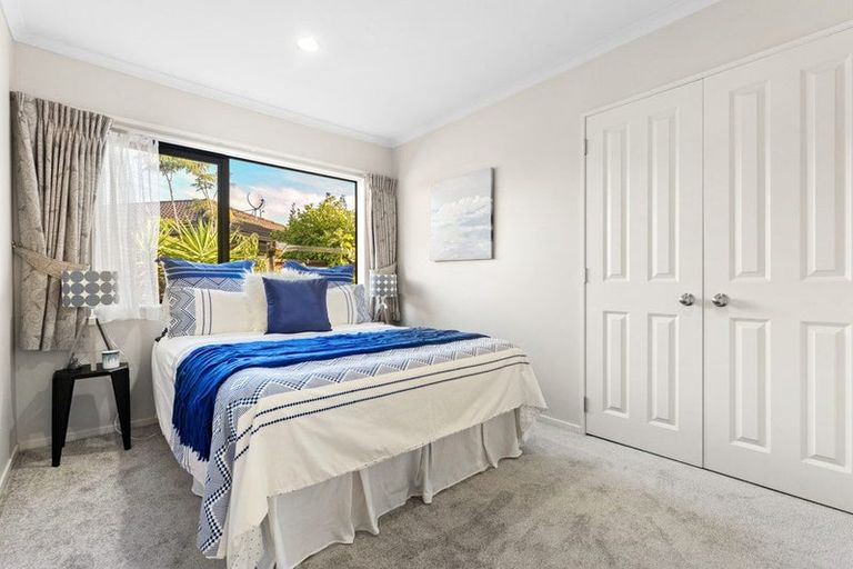 Photo of property in 52 Brookwood Drive, Henderson, Auckland, 0612