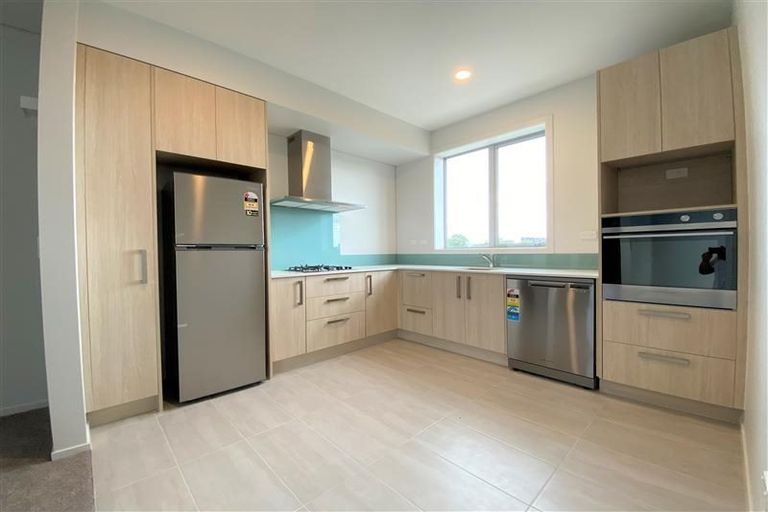 Photo of property in 15 Ceramic Lane, New Lynn, Auckland, 0600