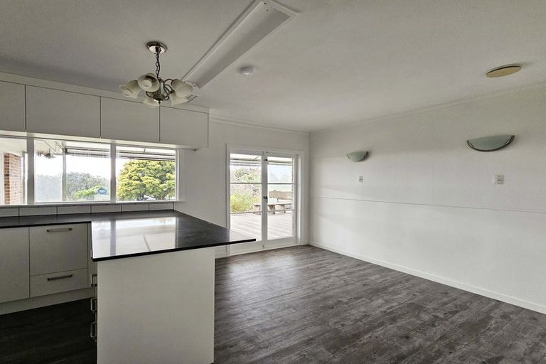 Photo of property in 6 Boundary Road, Opaheke, Papakura, 2113