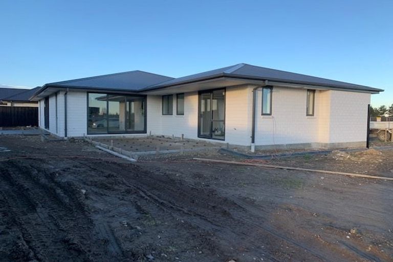 Photo of property in 127 Shillingford Boulevard, Rolleston, 7615