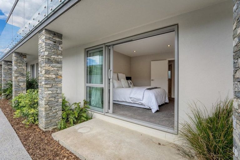 Photo of property in 128 Churchill Road, Rothesay Bay, Auckland, 0630