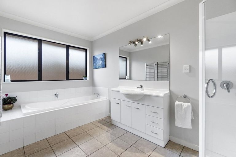 Photo of property in 11 Woodham Place, Rototuna North, Hamilton, 3210