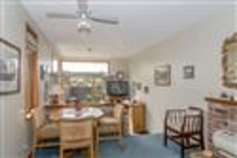 Photo of property in 5 Withells Road, Avonhead, Christchurch, 8042
