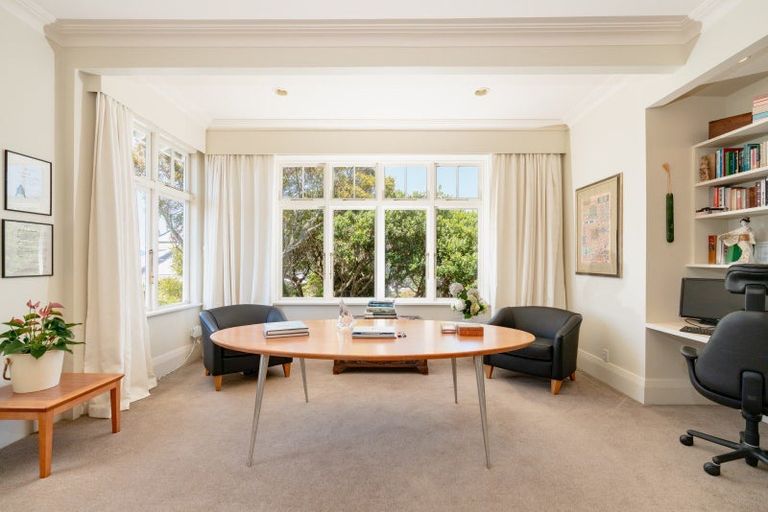 Photo of property in 42 Central Terrace, Kelburn, Wellington, 6012