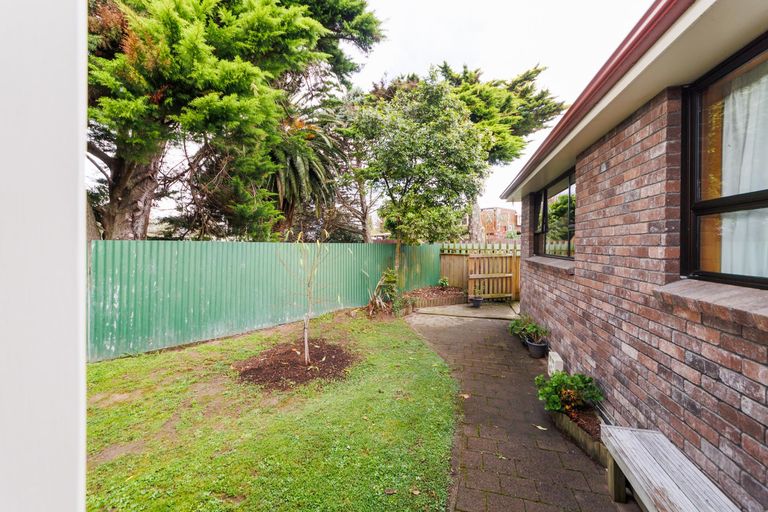 Photo of property in 14a York Place, Awapuni, Palmerston North, 4412