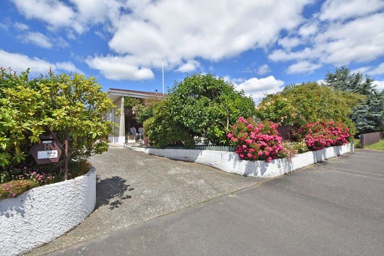 Photo of property in 8 Kinmont Crescent, Newfield, Invercargill, 9812