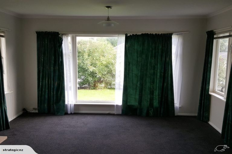 Photo of property in 37 Redwood Avenue, Tawa, Wellington, 5028