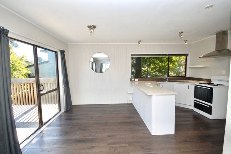 Photo of property in 2/47 Flaxdale Street, Birkdale, Auckland, 0626