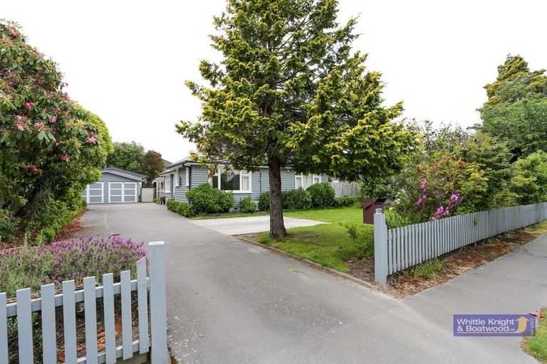 Photo of property in 124 Memorial Avenue, Burnside, Christchurch, 8053