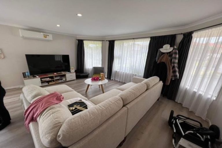 Photo of property in 6 Apsley Rise, Henderson, Auckland, 0612