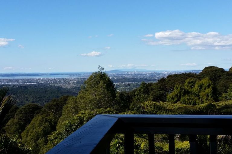 Photo of property in 19 Cascade Avenue, Waiatarua, Auckland, 0604