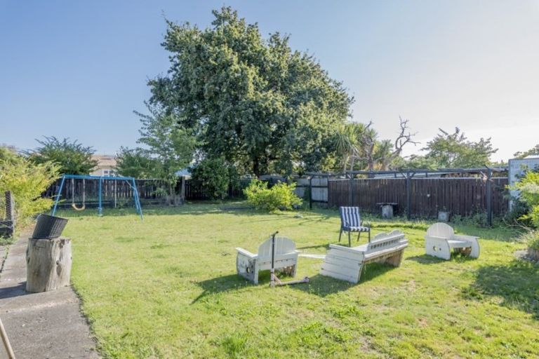 Photo of property in 99 Queen Street West, Levin, 5510