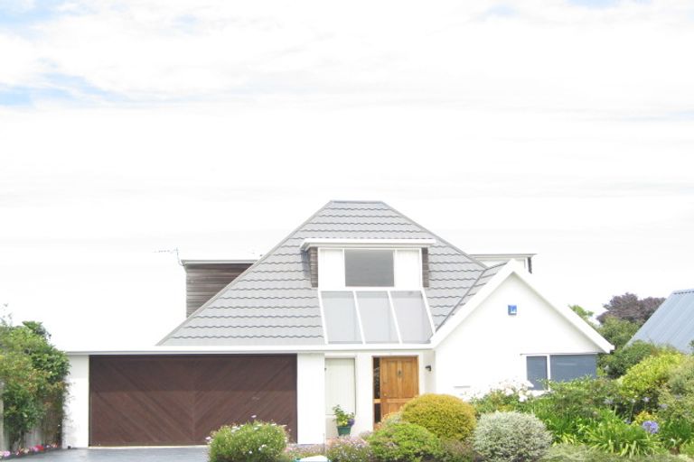 Photo of property in 112 Penruddock Rise, Westmorland, Christchurch, 8025