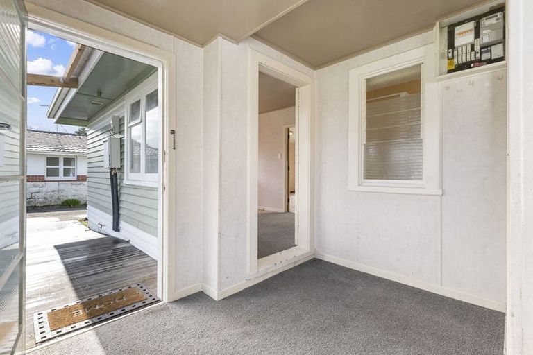 Photo of property in 5 Goodson Place, Hawera, 4610