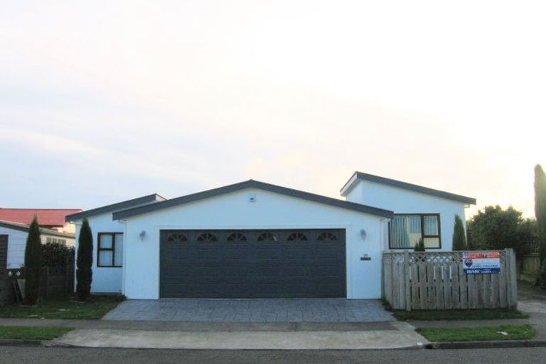 Photo of property in 39 Mossburn Grove, Kelson, Lower Hutt, 5010