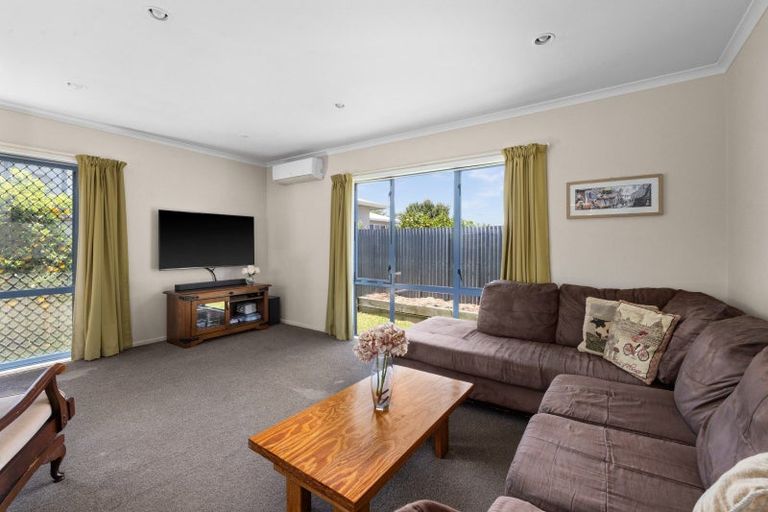 Photo of property in 1a Upham Street, Havelock North, 4130