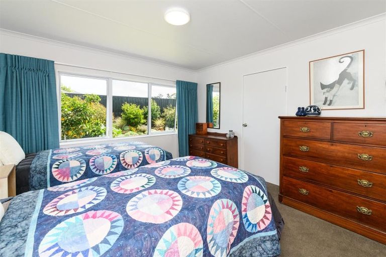 Photo of property in 17 Barnett Drive, Marton, 4710