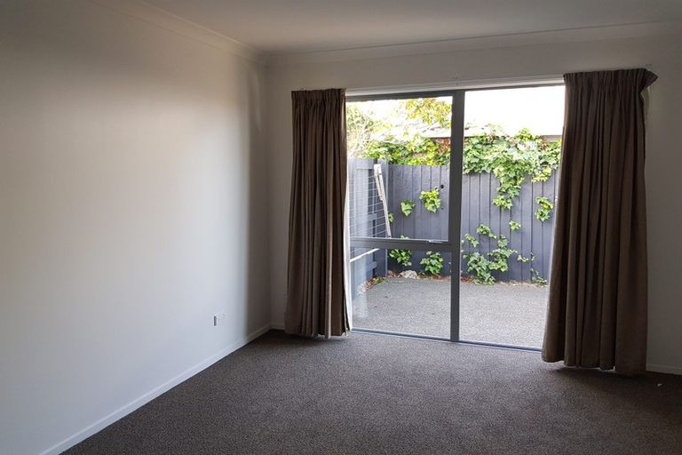 Photo of property in 1/77 Geraldine Street, Edgeware, Christchurch, 8013