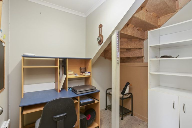 Photo of property in 18 Secoia Crescent, Mangere, Auckland, 2022